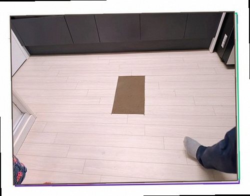 광진구 누수탐지 벽면 습기와 누수 흔적을 확인하는 현장 점검 모습