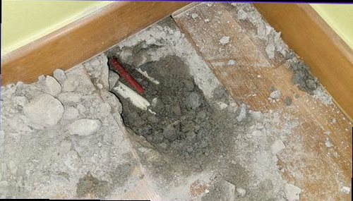 종로구 누수탐지 누수 원인 확인 후 배관 상태와 압력 변화를 재점검하는 모습