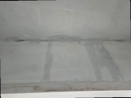 누수탐지 교체된 배관 연결부와 방수 처리 작업 장면