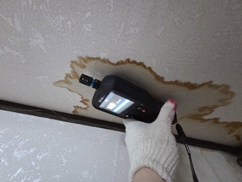 누수탐지 배관 점검 후 보수 작업을 준비하는 현장