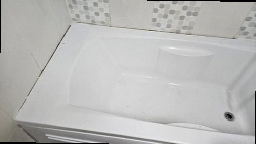 누수탐지 벽면 습기 분포를 확인하는 점검 장면