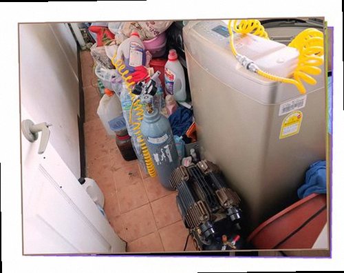 부평구 누수탐지 주방 하부장 안쪽에 남은 물자국과 습기 흔적