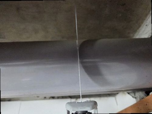 대전 서구 누수탐지 벽지 얼룩의 위치와 번진 방향을 사진으로 나란히 기록한 현장 모습