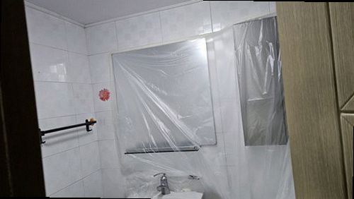 대전 중구 누수탐지 욕실 바닥과 계량기 주변 배관을 살피는 점검 장면