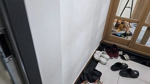 누수탐지 누수 점검에서 측정 장비와 현장 흔적을 함께 확인하는 모습