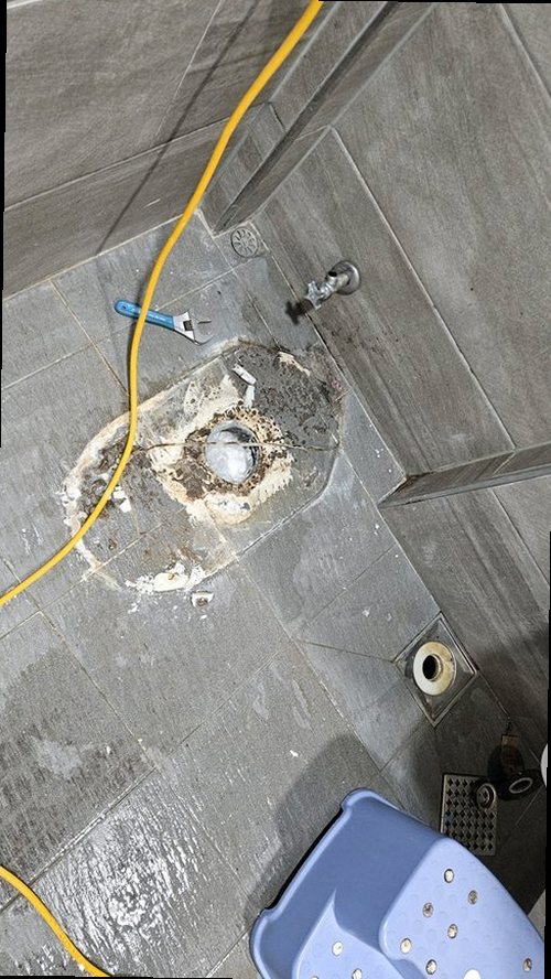 부산 중구 누수탐지 중앙동 오피스텔 6층 현관 수납장 뒤 시공 후기 사진