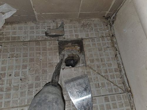대전 서구 누수탐지 변동 빌라 1층 욕실 앞 바닥 시공 후기 사진