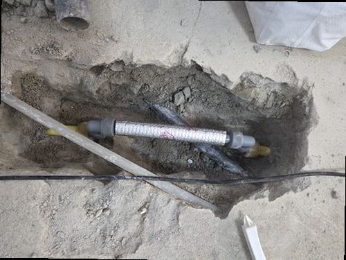 부산 서구 누수탐지 초장동 상가 2층 창가 벽면 시공 후기 사진