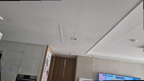 사하구 누수탐지 구평동 아파트 8층 주방 벽면 시공 후기 사진
