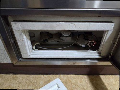 부산 북구 누수탐지 화명동 상가 1층 카페 천장 안쪽 시공 후기 사진