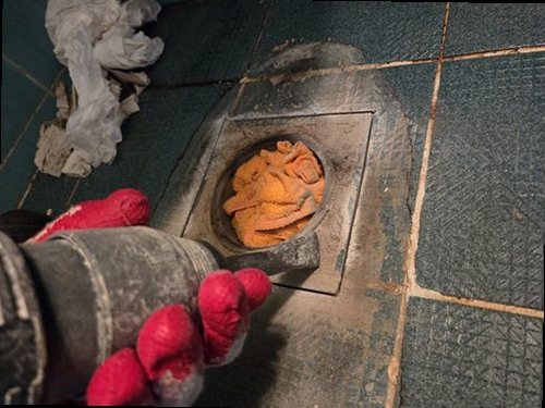 영도구 누수탐지 동삼동 다세대주택 4층 안방 창가 시공 후기 사진