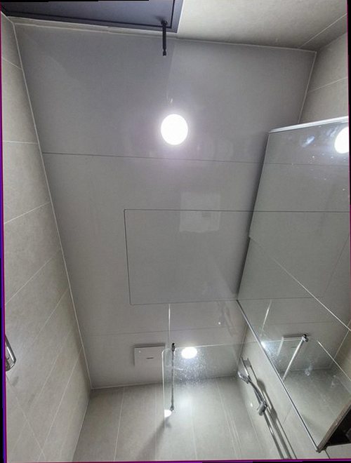 부여군 누수탐지 싱크대 하부장과 주방 바닥의 누수 흔적을 확인하는 현장