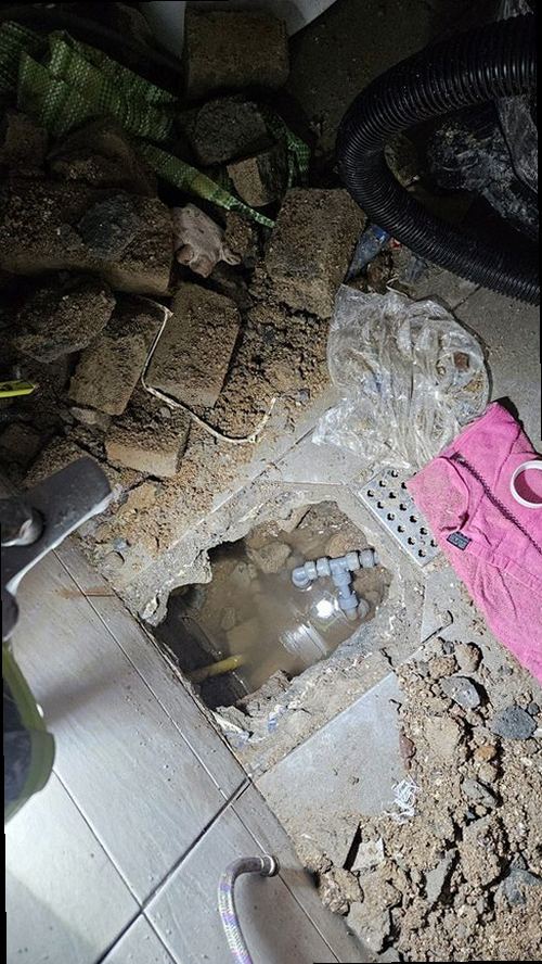 연제구 누수탐지 연산9동 빌라 4층 복도 벽면 시공 후기 사진