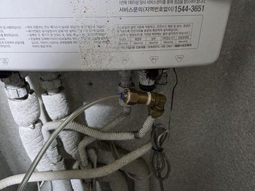 누수탐지 금천동 누수탐지 아파트 욕실 벽면 습기 원인 비교
