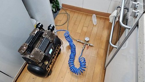 누수탐지 누수 원인 확인 후 배관 상태를 점검하는 과정