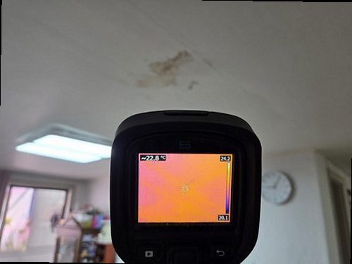 부산 서구 누수탐지 동대신동 아파트 11층 거실 바닥 시공 후기 사진
