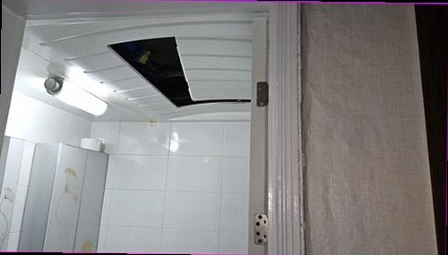 대전 중구 누수탐지 배관 계통별 밸브와 압력 상태를 확인하는 점검 장면