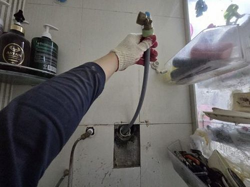 누수탐지 임천면 누수탐지 미루면 아파트 천장 얼룩이 번진다