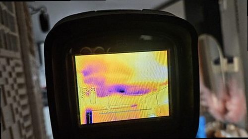 대전 동구 누수탐지 벽면 얼룩과 들뜸의 위치를 기록하는 점검 과정