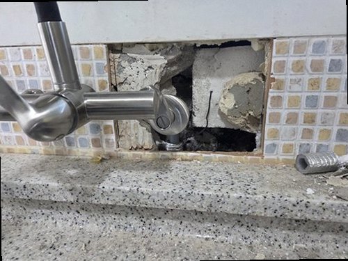 수정구 누수탐지 단대동 빌라 2층 주방 벽면 시공 후기 사진