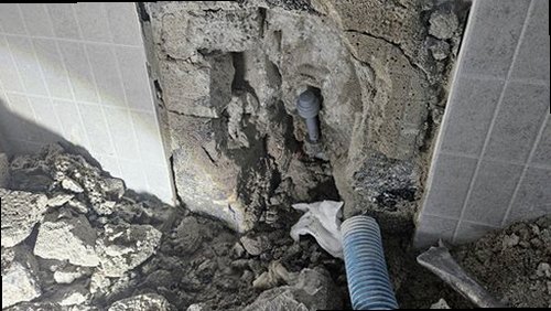 부산 서구 누수탐지 충무동 상가 2층 천장 안쪽 시공 후기 사진