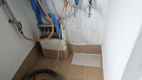 누수탐지 철마면 누수탐지 미루면 벽지 얼룩 곰팡이로 번집니다