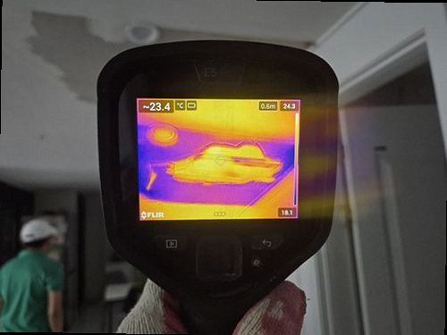 부산진구 누수탐지 천장 얼룩이 번진 처치 전 모습