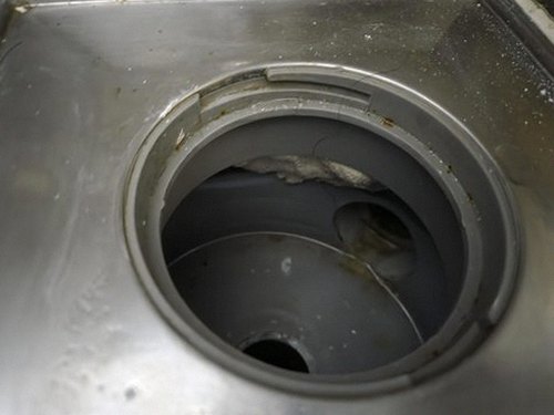 누수탐지 청룡노포동 누수탐지 늦추면 싱크대 하부 곰팡이로 번집니다