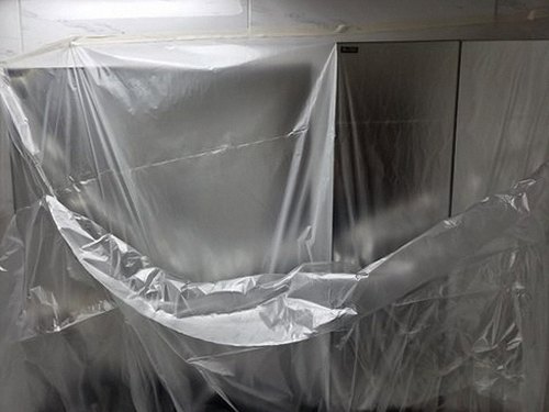 누수탐지 점검 결과를 정리한 기록 자료와 측정 장비