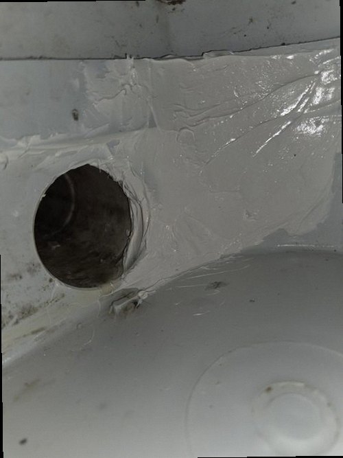 누수탐지 점검 후 건조된 천장과 정리된 주방 주변 모습