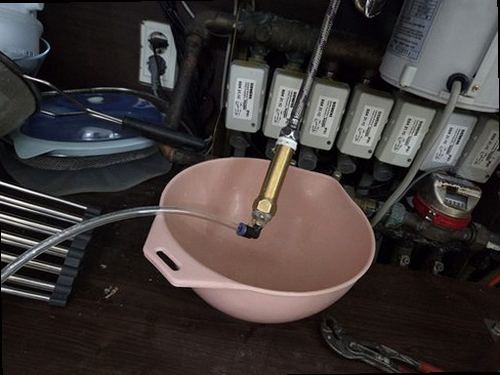 부산 서구 누수탐지 충무동 사무실 2층 탕비실 벽면 시공 후기 사진