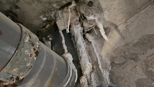 누수탐지 반송동 누수탐지 아파트 벽지 얼룩은 왜 생기는 걸까