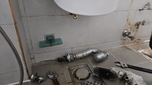부산 강서구 누수탐지 송정동 상가 1층 화장실 앞 시공 후기 사진