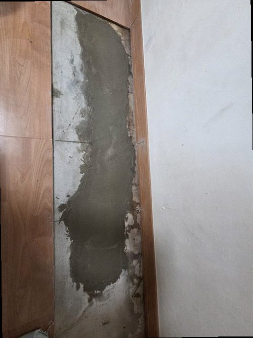 누수탐지 천장에 번진 누수 흔적과 점검이 필요한 주변 상태
