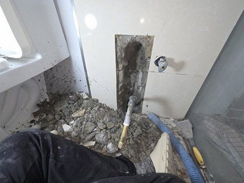 누수탐지 군북면 누수탐지 욕실변기바닥물샘 원인은 어떻게 확인할까