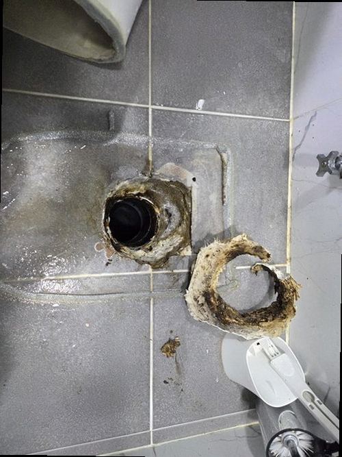 청주시 청원구 누수탐지 북이면 연립주택 2층 화장실 아래 벽 시공 후기 사진