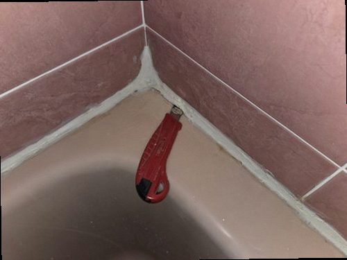 부산 서구 누수탐지 토성동 다가구주택 3층 방 벽면 시공 후기 사진
