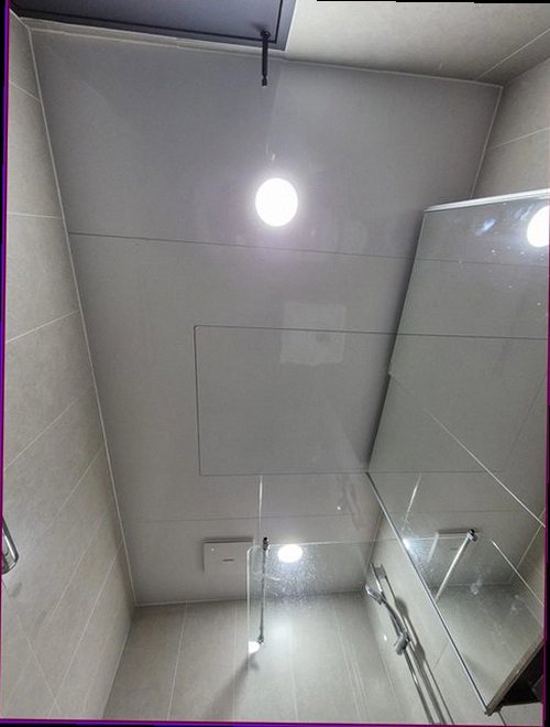 누수탐지 누수 원인 확인 후 배관 연결부를 정비하고 주변을 건조하는 과정
