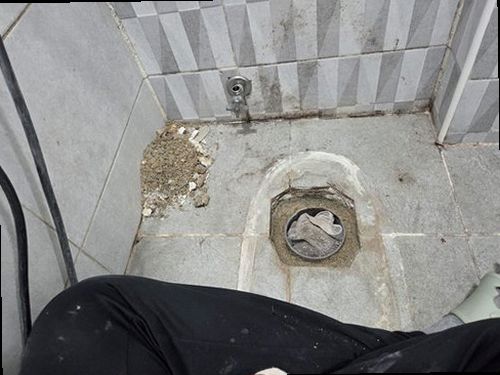 부산진구 누수탐지 전포동 다세대주택 1층 계단 벽면 시공 후기 사진