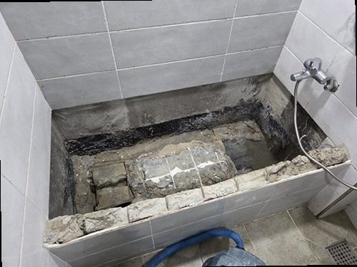 연제구 누수탐지 거제동 상가 2층 천장 안쪽 시공 후기 사진