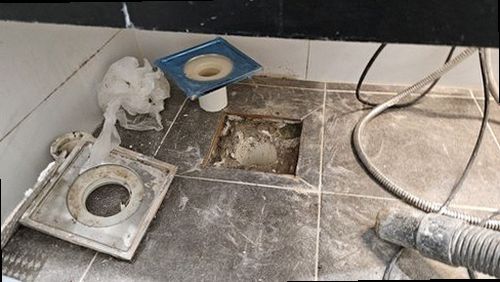 파주 누수탐지 동패동 상가 1층 남자화장실 바닥 시공 후기 사진