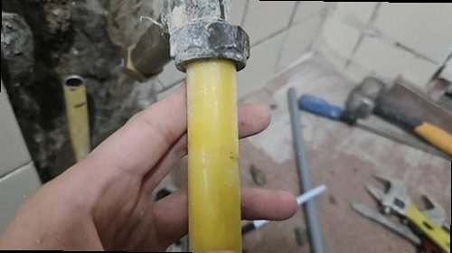 은평구 누수탐지 수도계량기 별침과 보일러 배관을 확인하는 현장