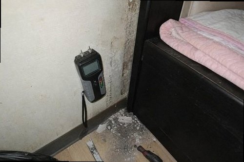 누수탐지 누수탐지 장비를 이용한 배관 압력 및 청음 검사