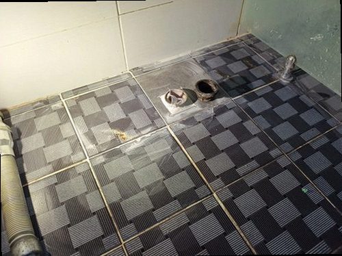 영등포구 누수탐지 보일러와 난방 분배기 연결 상태를 확인하는 현장