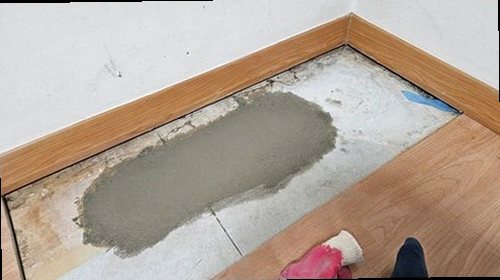 과천 누수탐지 거실 전등 주변 천장에 번진 누수 흔적