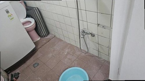 누수탐지 수도계량기 별침과 보일러 배관을 확인하는 누수 점검 현장