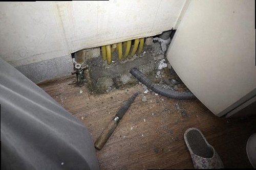 누수탐지 욕실 바닥과 배관 구조를 확인하는 누수 진단 현장