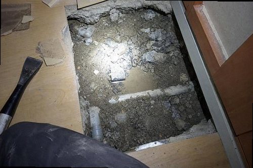 누수탐지 수도계량기 별침과 실내 누수 흔적 점검 모습