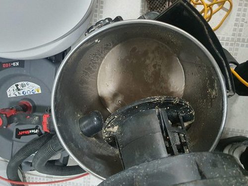 일산서구 가좌동 하수구막힘 — 배수구 주변으로 물이 찬 경우