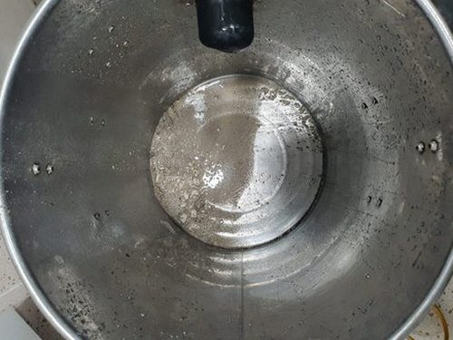 제물포구 연안동 하수구막힘 — 기름 찌꺼기로 둔해진 배수